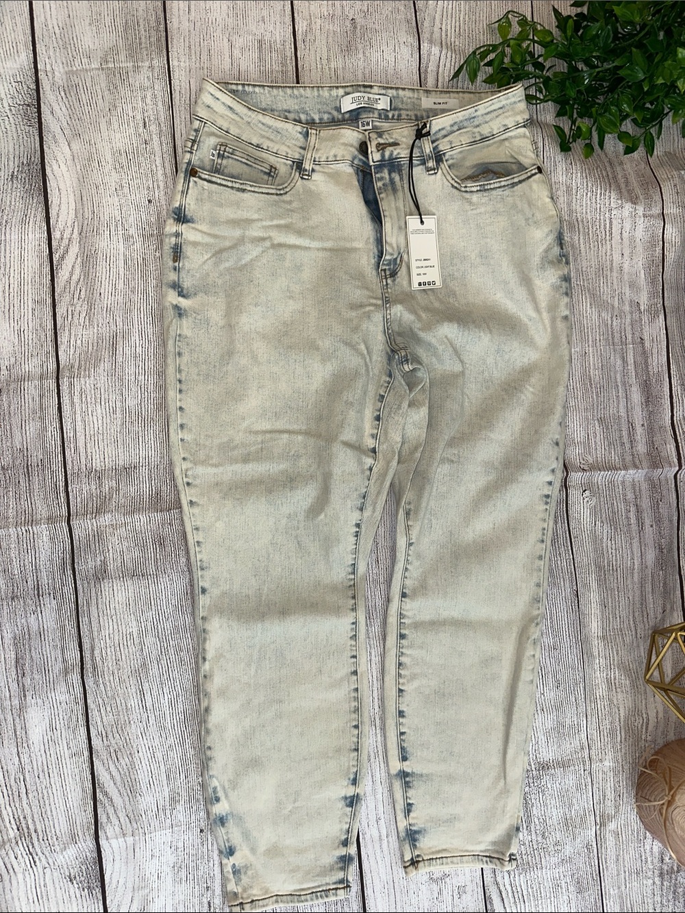 Judy Blue Light Acid Wash Slim Fit Skinny Jeans